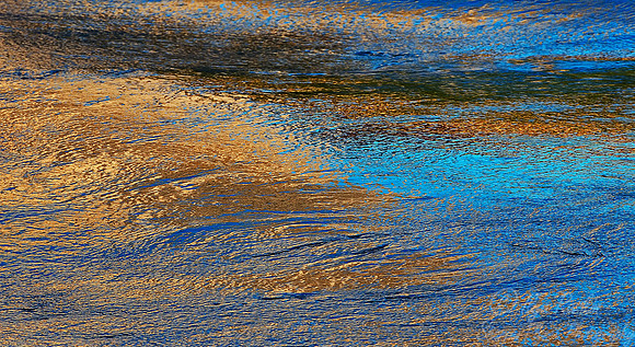 061_Water in the Hudson River