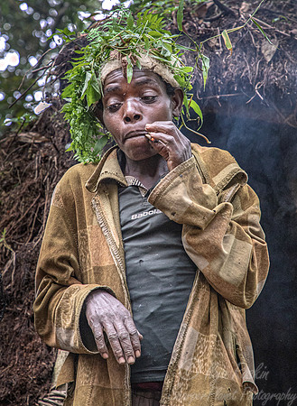090 The Bushmen - Bwindi Impenetrable Forest - Uganda