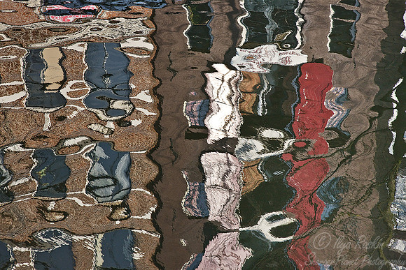 003_Reflections in Amsterdam canals_Holland